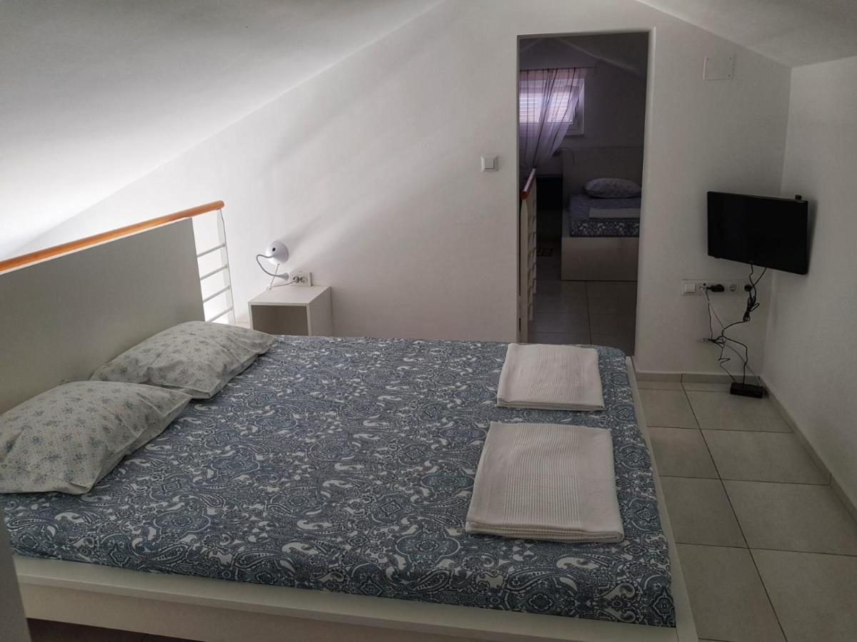 Apartmani Vrancic Mandre Εξωτερικό φωτογραφία