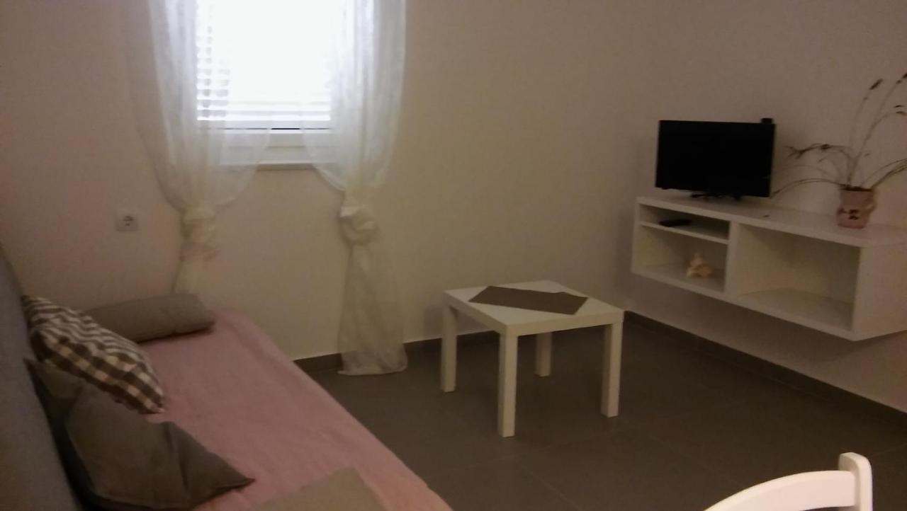 Apartmani Vrancic Mandre Εξωτερικό φωτογραφία