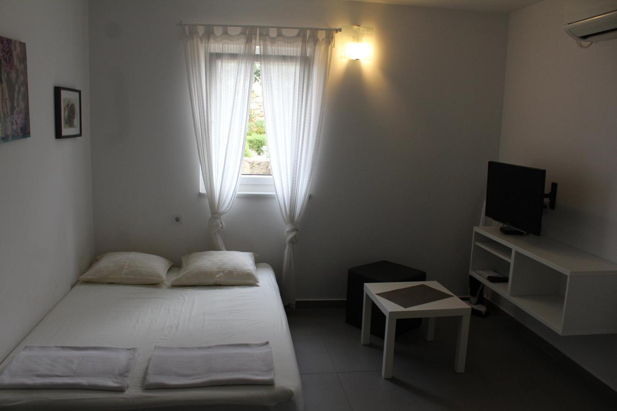Apartmani Vrancic Mandre Εξωτερικό φωτογραφία
